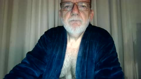 Snapshot of beardman916444 chatting on November 21, 5:39 am Beardman online show from November 21, 5:39 am