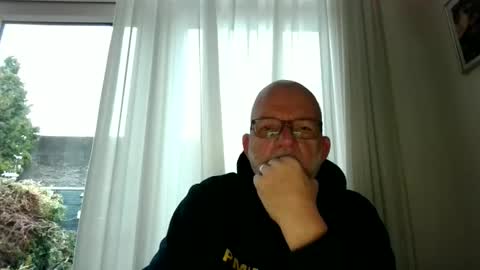 Snapshot of beardman916444 chatting on November 23, 2:39 pm Beardman online show from November 23, 2:39 pm