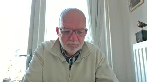 Snapshot of beardman916444 chatting on March 29, 8:58 am Beardman online show from March 29, 8:58 am