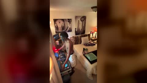 bearmeat4you online show from May 17, 11:01 pm