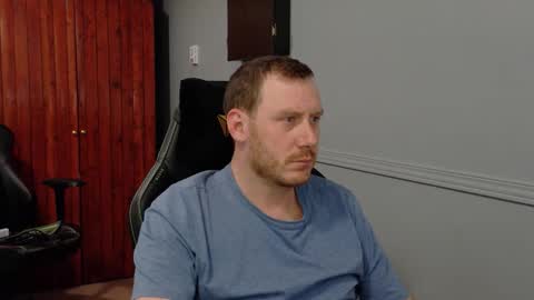 beastyboyxx online show from April 19, 5:51 am