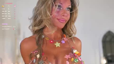 beatrix_rich online show from June 13, 7:01 pm