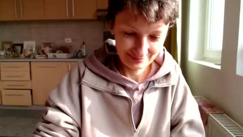 Raluca online show from December 5, 11:30 am