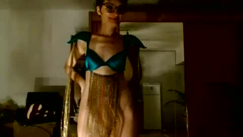 Raluca online show from June 12, 6:40 pm