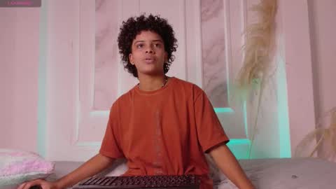 Snapshot of beckablue chatting on March 2, 1:51 pm Beecckkkaaa online show from March 2, 1:51 pm