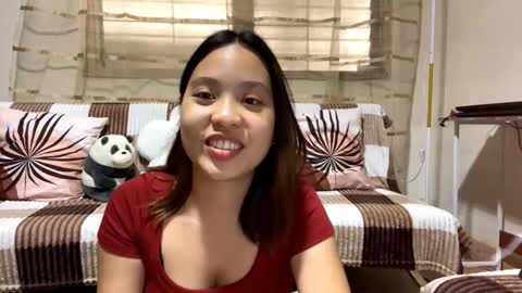 Snapshot of beckielarbi chatting on March 15, 2:06 am Aurora online show from March 15, 2:06 am