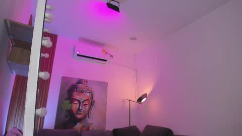 Victoria  online show from March 28, 11:21 am