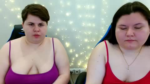 BeckyAndEllen online show from March 28, 12:05 pm
