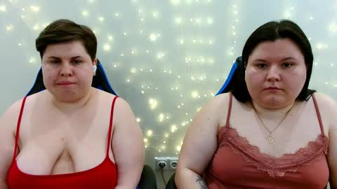 BeckyAndEllen online show from March 29, 10:21 pm