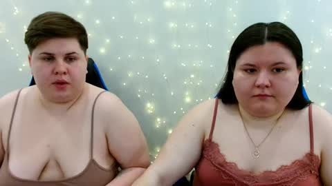 BeckyAndEllen online show from April 7, 9:54 am