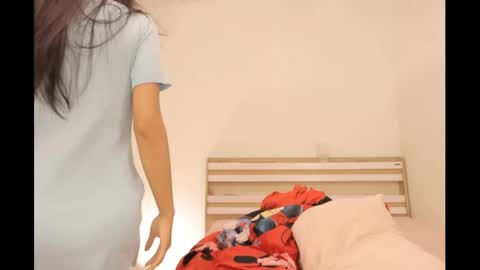 bee_thai online show from February 20, 7:41 pm