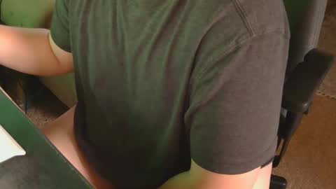 beefystick93 online show from April 18, 1:37 pm