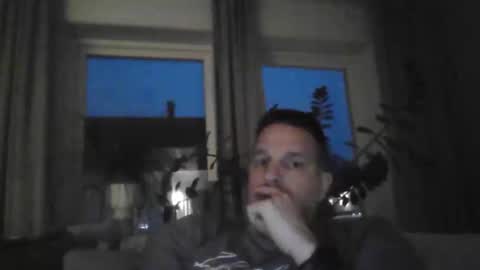 beejee88 online show from February 27, 5:13 pm