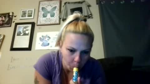 beendoinit680 online show from June 25, 12:32 am