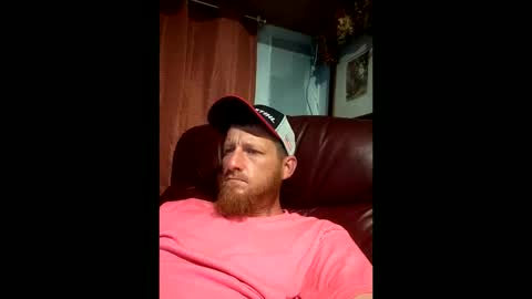 Snapshot of begme88 chatting on February 14, 10:50 pm begme88 online show from February 14, 10:50 pm