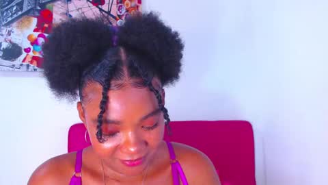 Snapshot of bella_adara1 chatting on December 14, 9:29 am CAMILA online show from December 14, 9:29 am