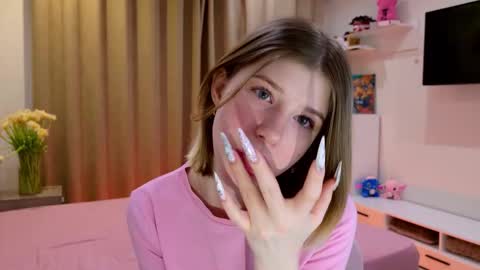 Bella online show from February 21, 10:00 pm