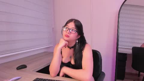 Bella Corbin   online show from July 3, 7:53 pm