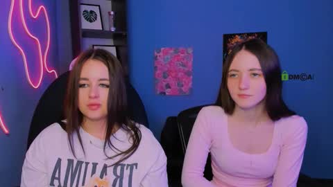 Snapshot of bella_dorn chatting on March 12, 2:45 pm Bella online show from March 12, 2:45 pm