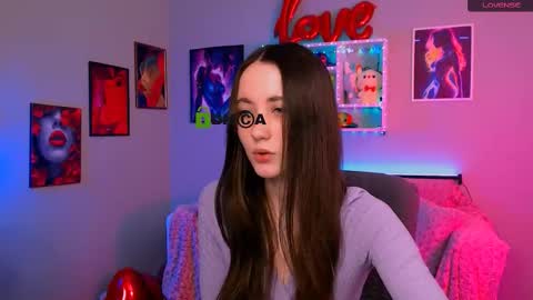 Snapshot of bella_dorn chatting on March 25, 10:21 am Bella online show from March 25, 10:21 am