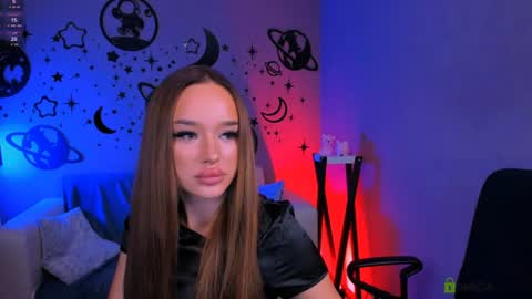 Bella online show from August 4, 7:27 pm