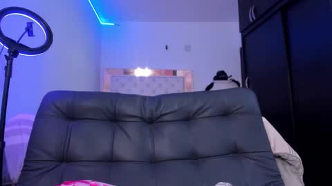 bella_hamilton online show from March 5, 2:18 am