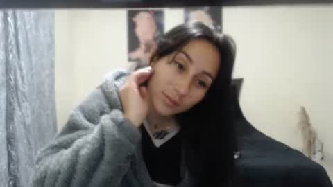 bella_luna34 online show from April 7, 2:56 am