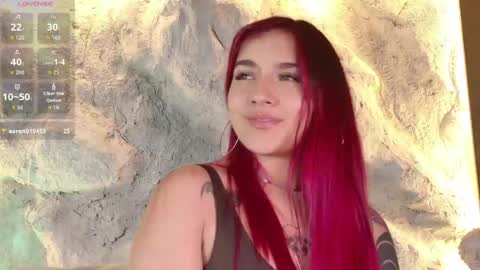 Snapshot of bella_mush chatting on April 28, 11:43 pm BELLA online show from April 28, 11:43 pm