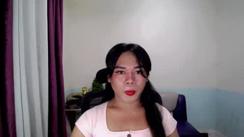 bella_ngo online show from May 25, 7:47 am