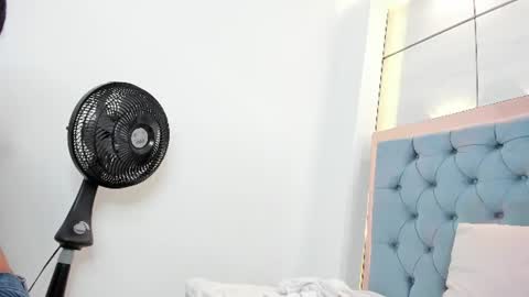 Snapshot of bella_novoa chatting on June 18, 9:14 am BELLA online show from June 18, 9:14 am