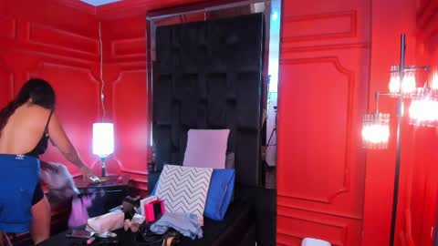 Bella Riviera online show from April 6, 6:42 pm