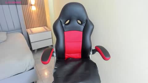 BELLA STONE  online show from February 17, 7:20 pm