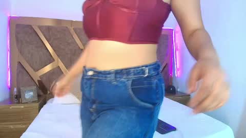 Snapshot of bella_swwan_ chatting on April 12, 2:00 pm Bella Swwan online show from April 12, 2:00 pm