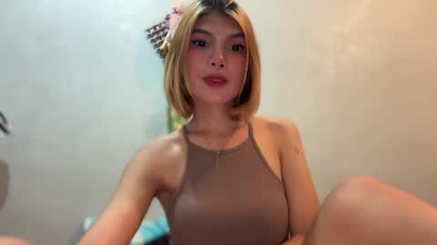 Bella online show from March 12, 8:52 pm