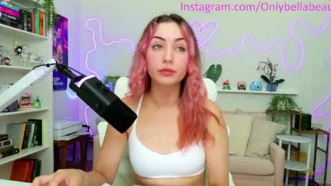 Snapshot of bellabeauu chatting on June 23, 5:33 pm bella beau online show from June 23, 5:33 pm