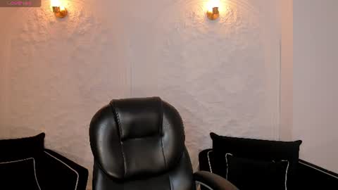 Snapshot of bellacarteer_ chatting on June 12, 8:08 pm Bella C online show from June 12, 8:08 pm