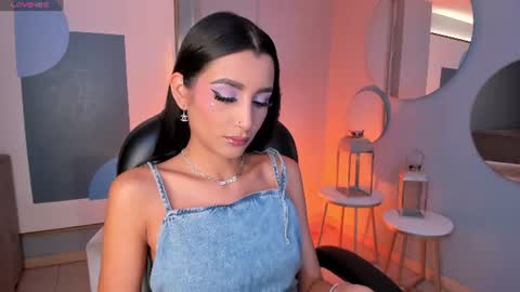 Snapshot of bellacarteer_ chatting on July 6, 8:11 pm Bella C online show from July 6, 8:11 pm