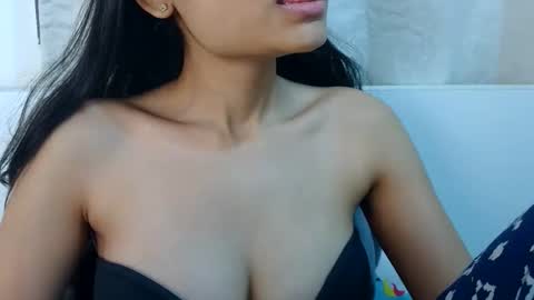 bellacrystall online show from January 8, 4:59 am