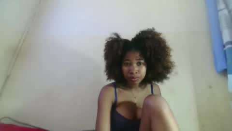 bellaena online show from April 13, 6:30 am