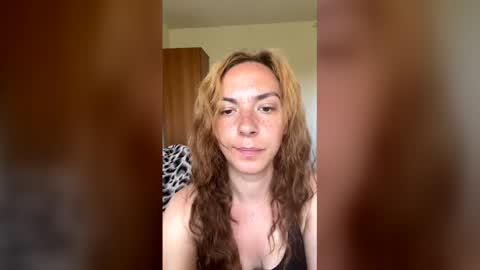 bellaqueen0701 online show from May 28, 8:44 am