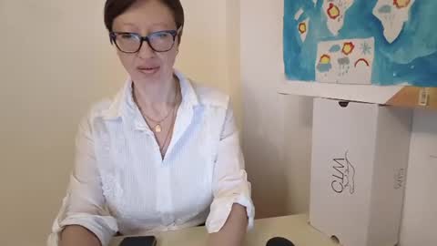 Emma online show from June 25, 7:29 pm
