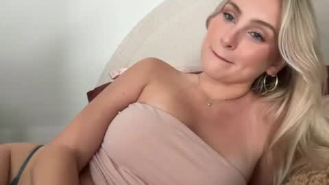 Isabella Ryder online show from July 30, 10:20 pm