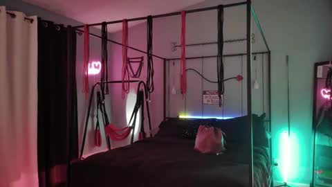 Bellaskeykeeper online show from March 19, 8:18 am