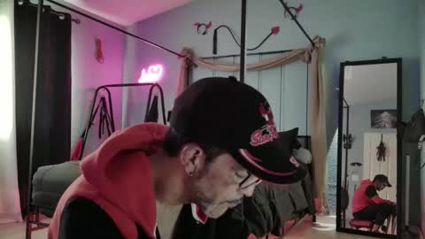 Bellaskeykeeper online show from April 12, 8:47 pm