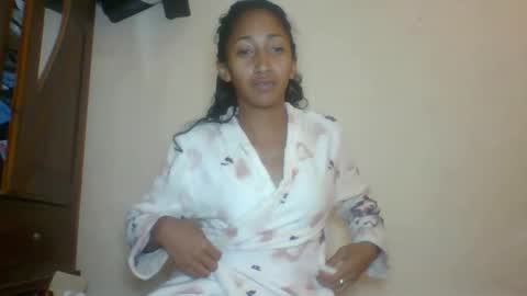 Snapshot of belle_annah chatting on May 13, 4:43 am belle_annah online show from May 13, 4:43 am