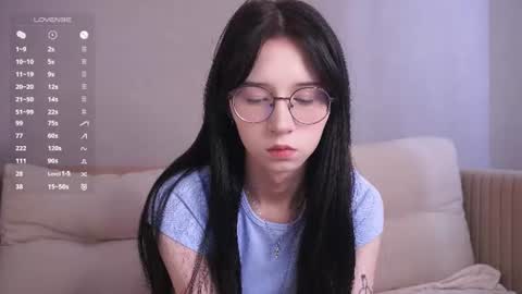 Snapshot of belle_phine chatting on July 19, 6:50 am Bea online show from July 19, 6:50 am