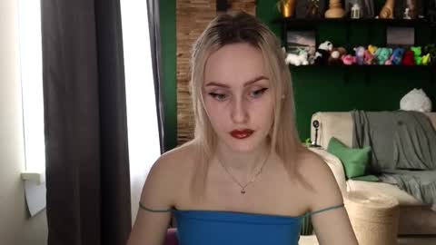 Snapshot of belle_vill chatting on October 4, 4:10 am Belle online show from October 4, 4:10 am