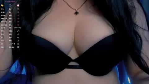 Snapshot of bellelovexx chatting on July 16, 9:32 pm Hello I am kind friendly and cute girl online show from July 16, 9:32 pm