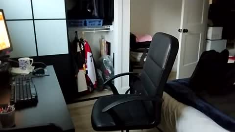 bellequeue19758 online show from June 29, 9:15 am