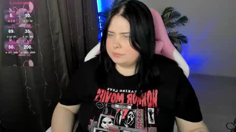 LinaBoo online show from December 21, 10:11 am